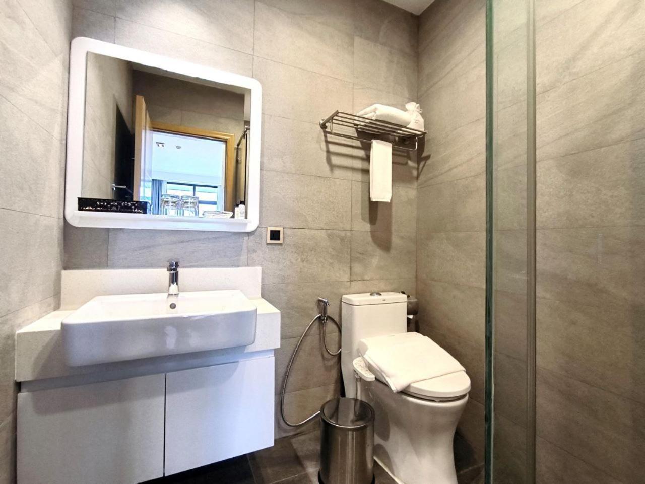 The View Serviced Residence 豪景日式酒店公寓 Phnom Penh Exterior foto